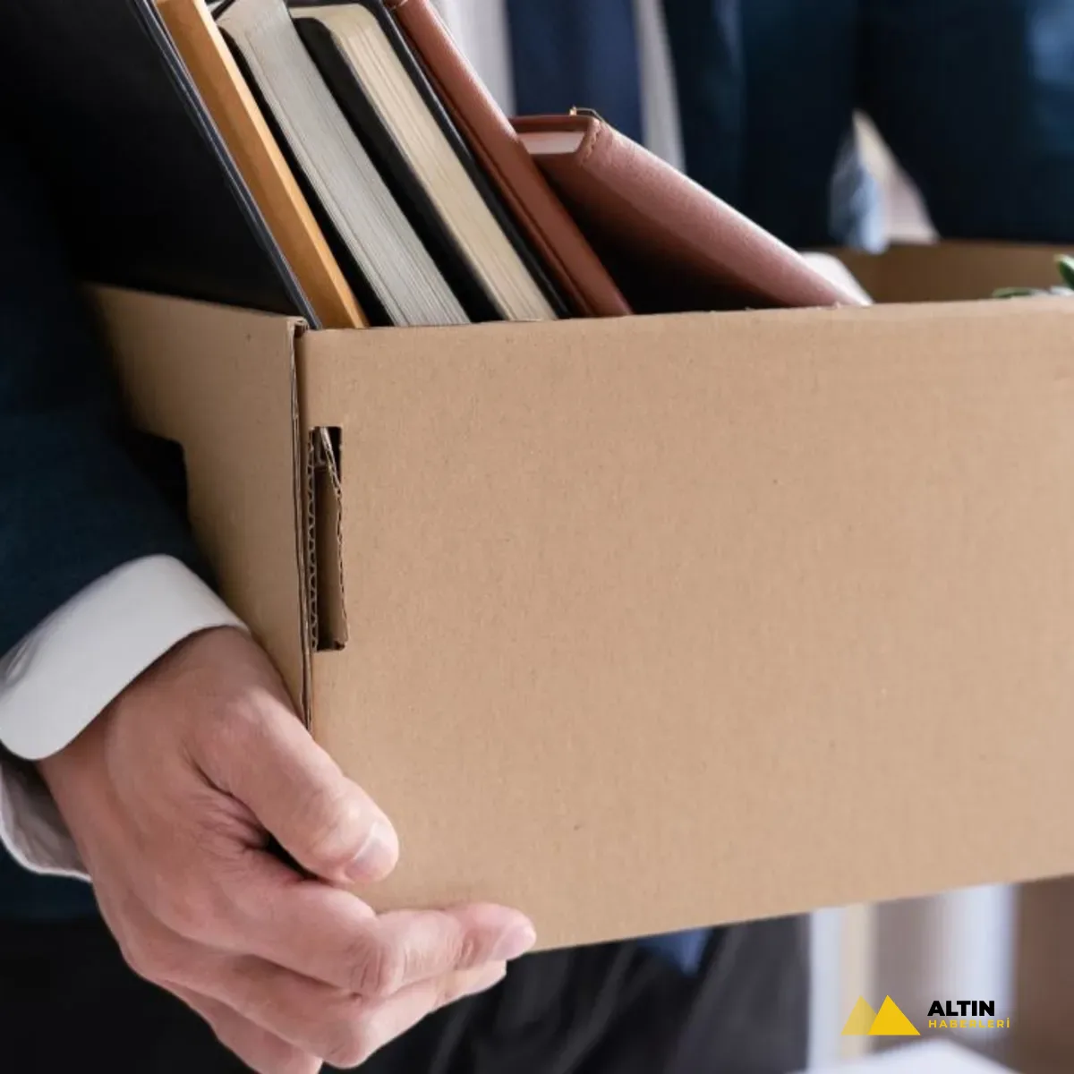 Yargıtay’dan işçileri yakından ilgilendiren karar: Whatsapp yazışmaları işten çıkarma gerekçesi sayılamaz