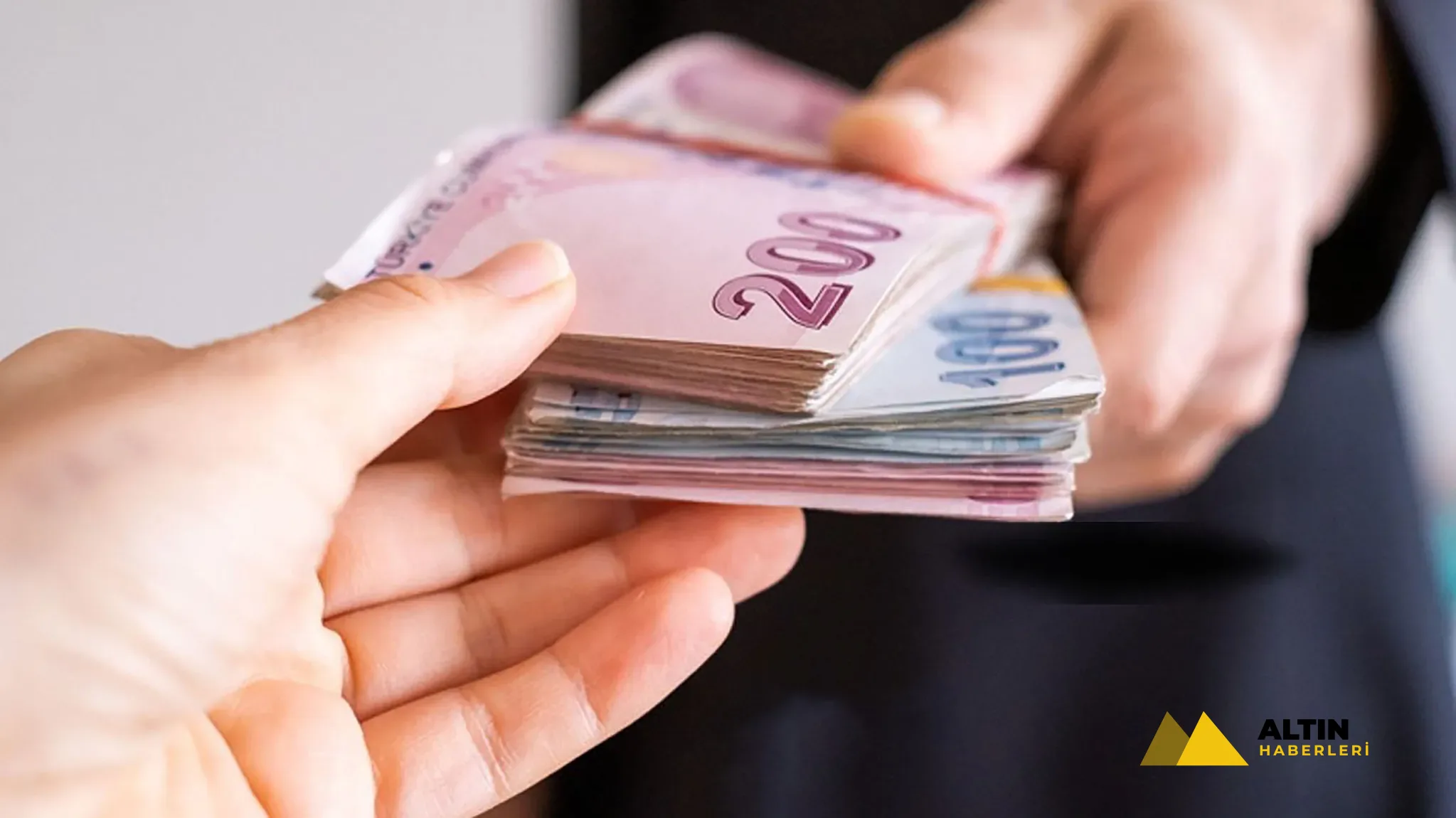 Mayıs ayı engelli ve yaşlı aylıkları hesaplarda! Aile ve Sosyal Hizmetler Bakanlığı 8,4 milyar TL’lik ödemeyi başlattı
