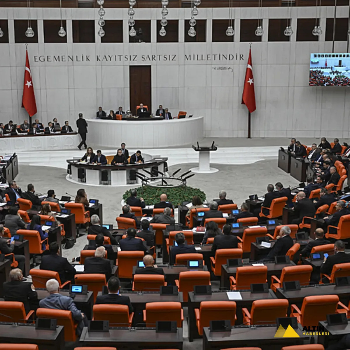 Fon teklifinde AK Parti'nin önergesi kabul edildi: Bloke işlemler de tasfiye kapsamına alındı