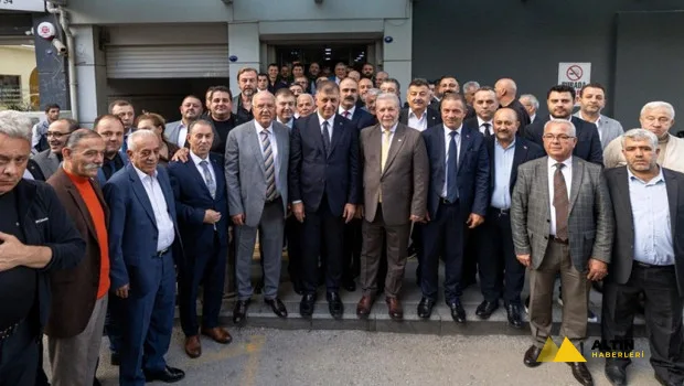Başkan Tugay’dan çifte müjde: Suya indirim, ulaşım zamsız